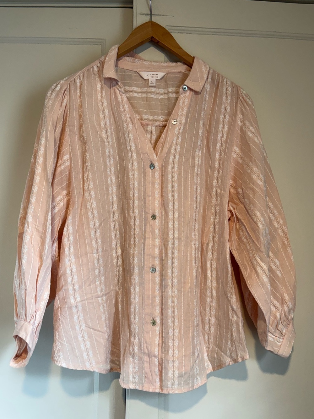 LC Lauren Conrad Blush Embroidered Casual Button-Down Shirt